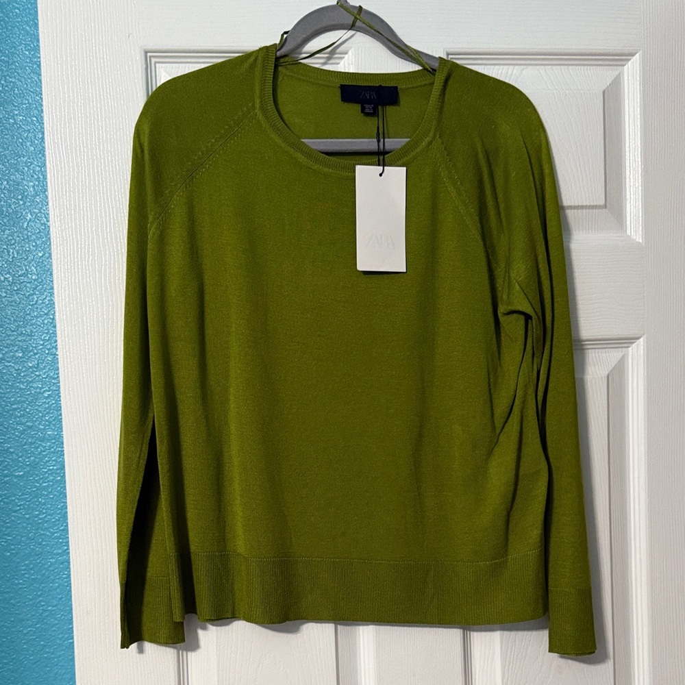 Zara Women's Olive Crew Neck Sweater